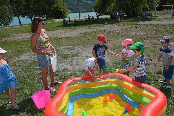 Activité enfant pêche aux canards